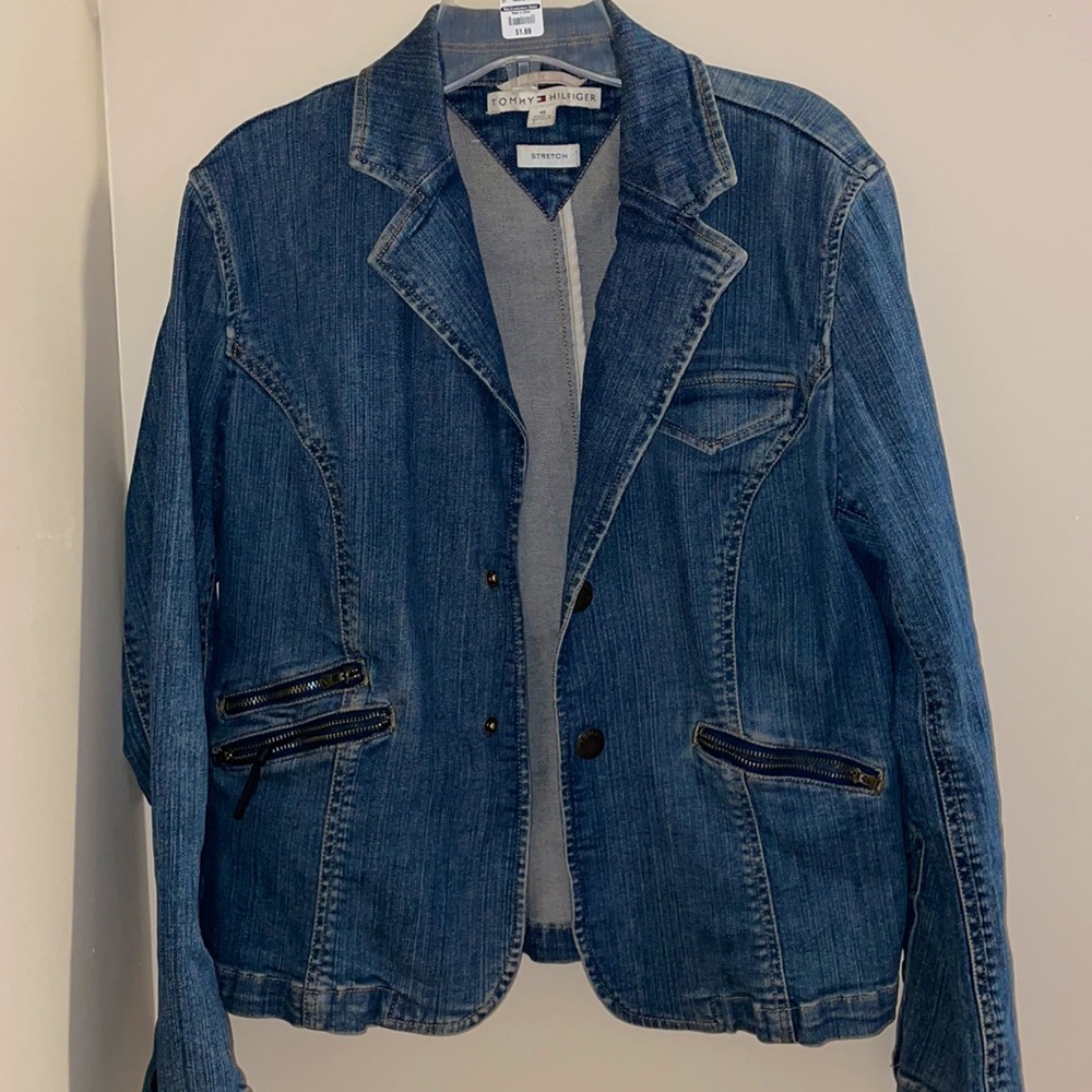 Beautiful Tommy H. Jean Jacket💙💙